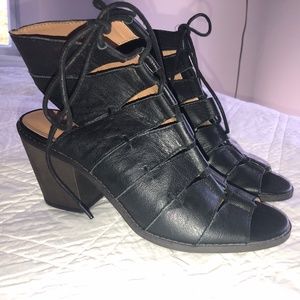 Kelsi Dagger (KDB) black leather gladiator boots 7